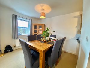 Lounge/Diner- click for photo gallery